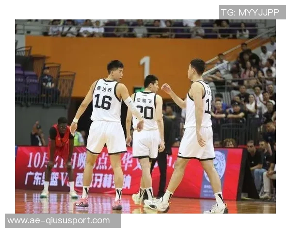 广东全运男篮热身赛胜美国肯尼哈奇队徐杰与焦泊乔表现出色助力球队取胜